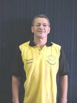 santos.jpg (6093 bytes)