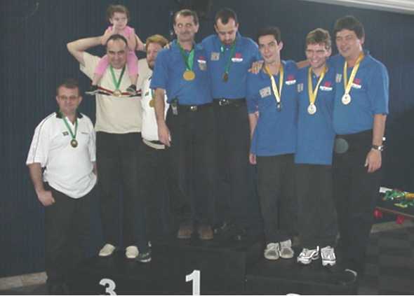 selecoes_podium_tercetos.jpg (16342 bytes)